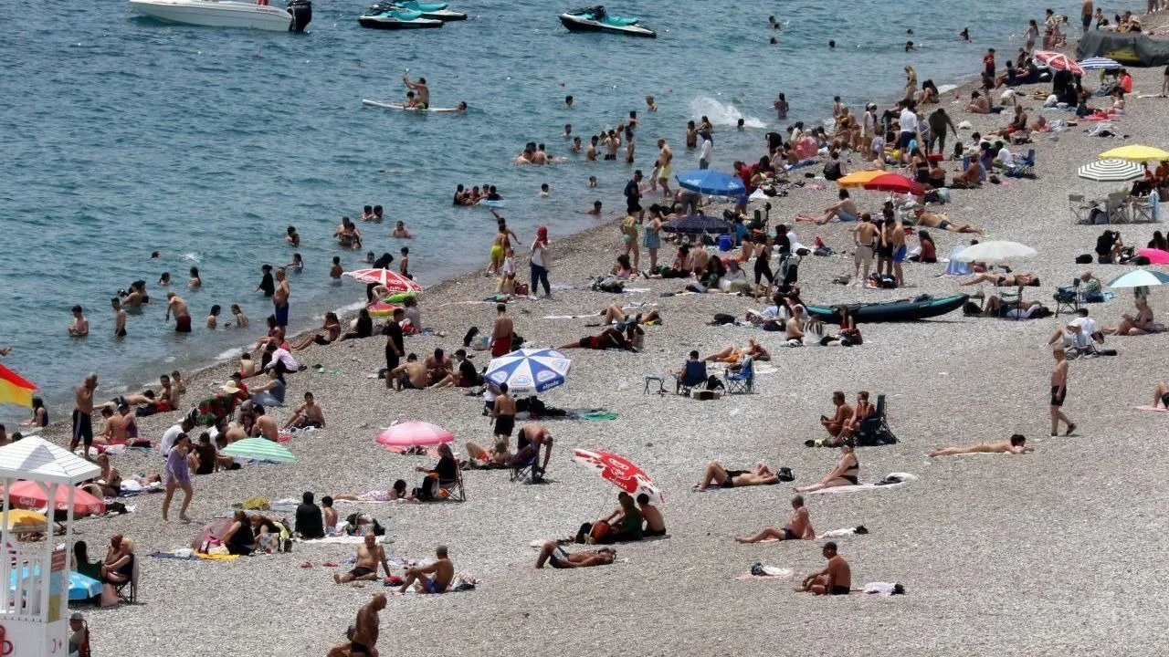 Antalya’da 19 Mayıs Coşkusu