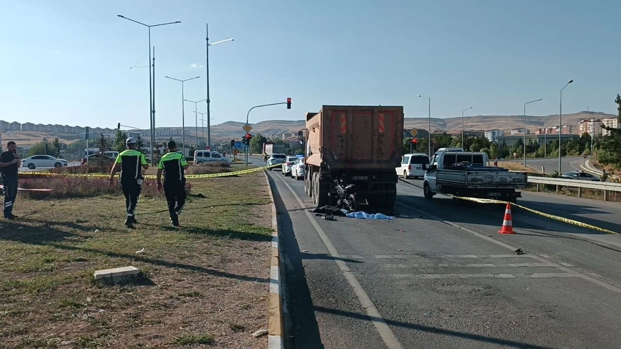 19 Yaşındaki Gencin Motosiklet Yolculuğu Faciayla Bitti - Antalya Haber