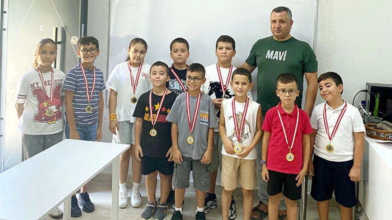 Serik'te Satranç Kursu Sona Erdi - Antalya Haber