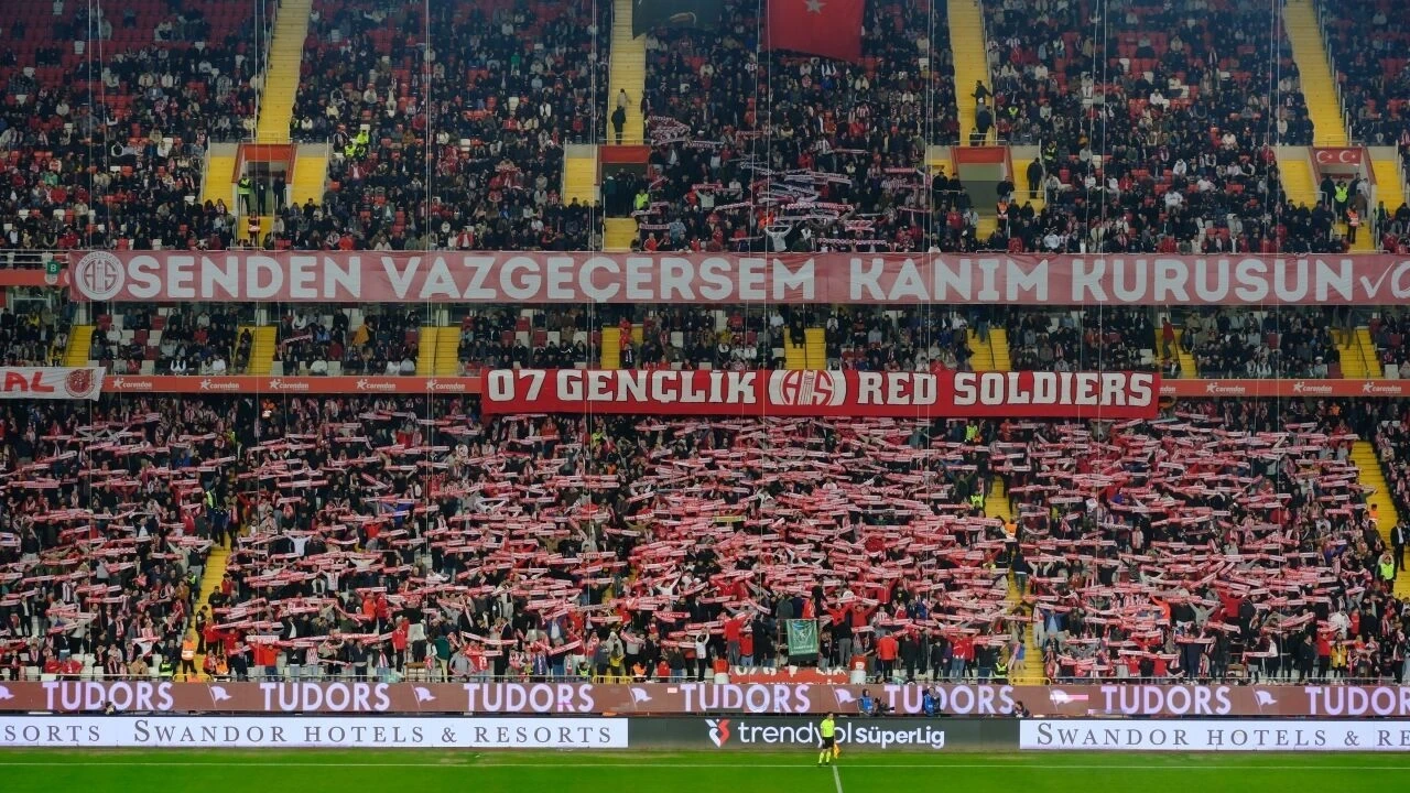 Antalyaspor-sarıyer Maçının Biletleri Kadın ve Çocuklara Ücretsiz Oldu - Antalya Haber