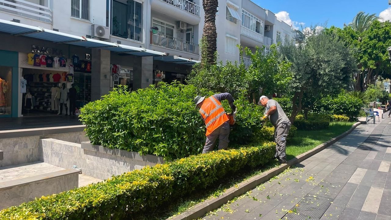 Antalya Büyükşehir Belediyesi’nden Cadde Çalışması