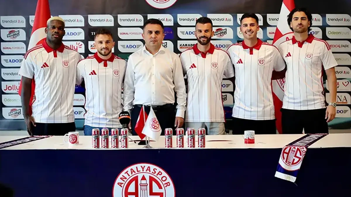 Antalyaspor Transfer Yasağını Kaldırdı, 5 Futbolcuyla Sözleşme İmzaladı