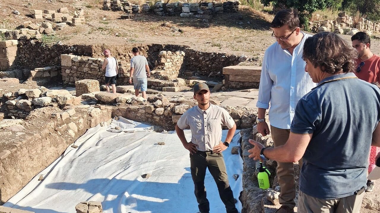 Aspendos'ta 2 Bin Yıllık Cadde Gün Yüzüne Çıkıyor