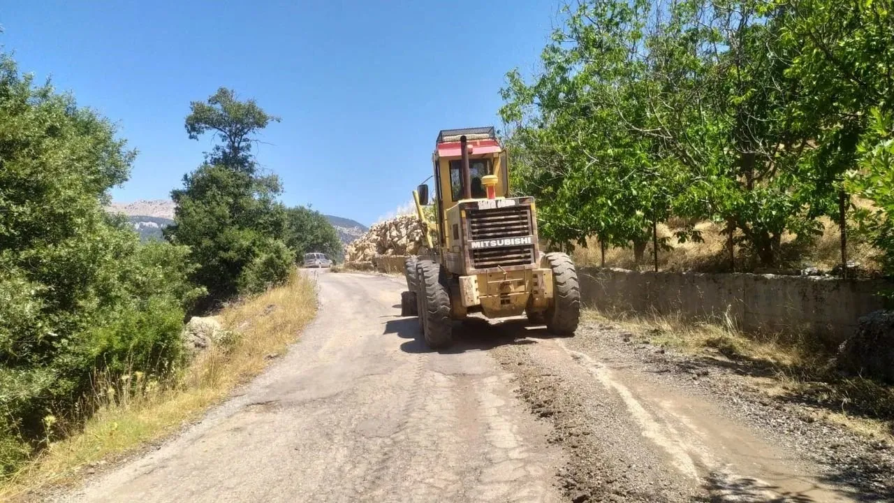 Büyükşehir'den Kırsalda Yol Çalışması