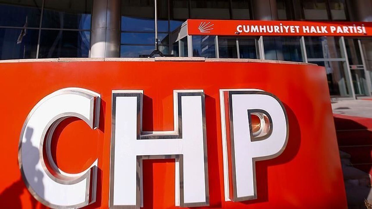 Chp’de 8 Il Başkanı Daha Görevden Alındı