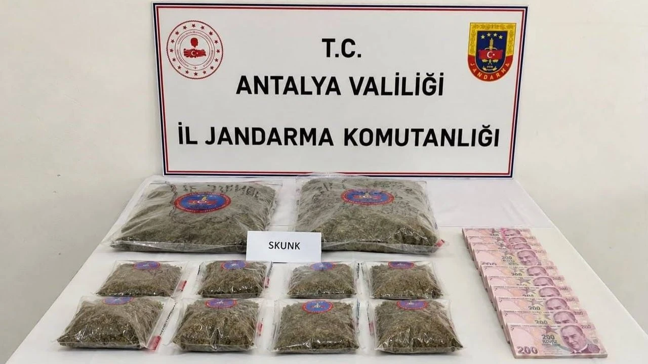 Döşemealtı'da Uyuşturucu Operasyonu