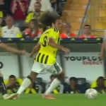 Fenerbahçe Bu Pozisyonda Kırmızı Kart Bekledi! Pozisyonu İzle