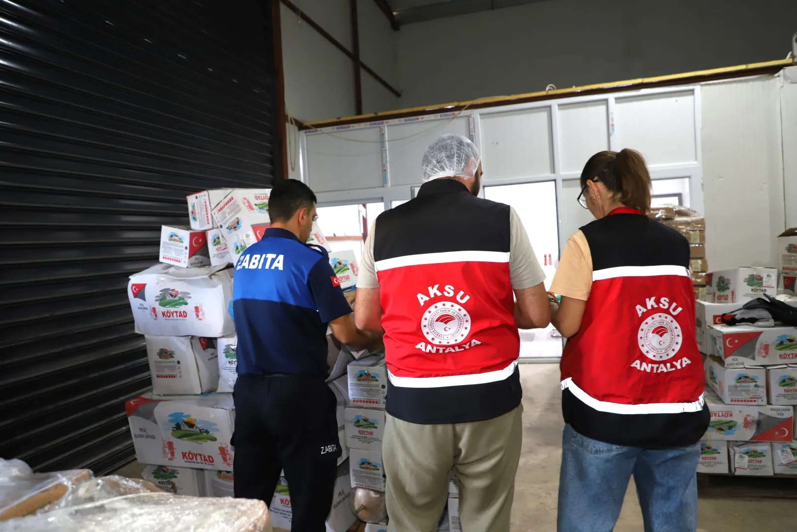 Aksu’da Yaklaşık 1 Ton Uygunsuz Gıda Ürününe El Konuldu