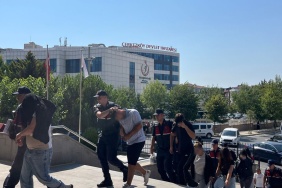 Kadın Kıyafeti Giydirip Şantaj Yaptılar