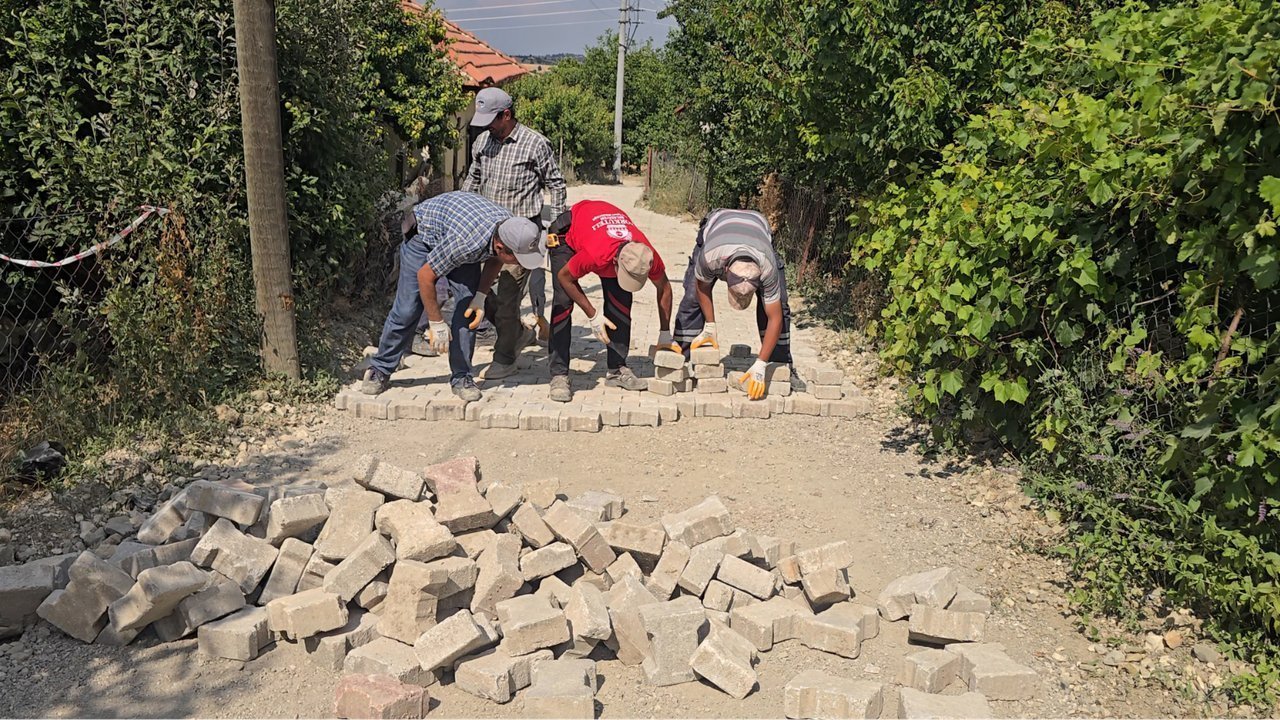Korkuteli Belediyesi Yolları Konforlu Hale Getirdi