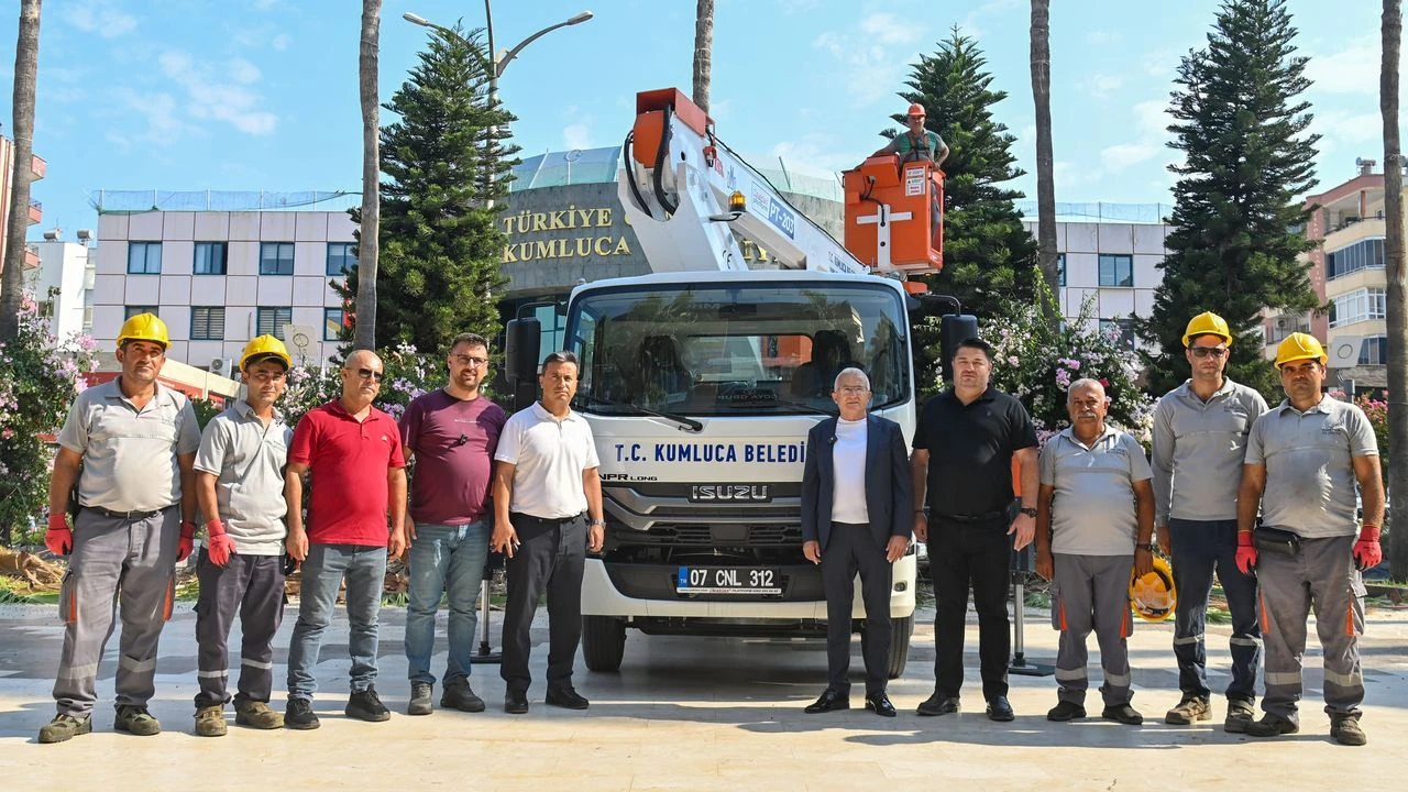Kumluca Belediyesi Yeni Araçlarını Açıkladı