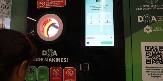 Öğrenciler Çevreyi Temizleyip Harçlıklarını Geri Dönüşümden Çıkarıyor