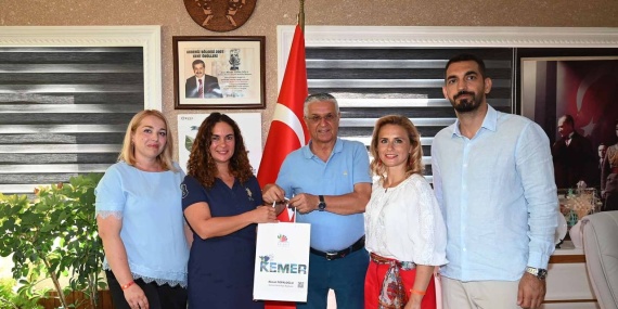 Savaş Mağduru Çocuklar Kemer’de Moral Depoladı