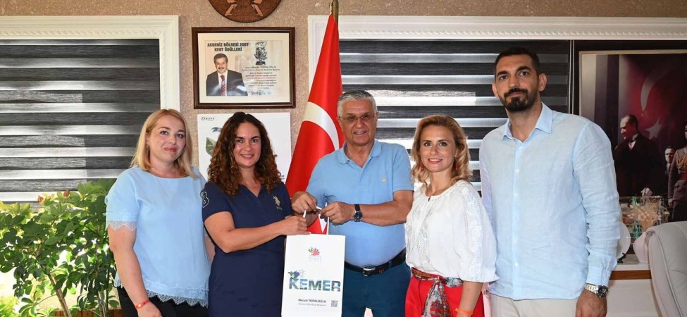 Savaş Mağduru Çocuklar Kemer’de Moral Depoladı