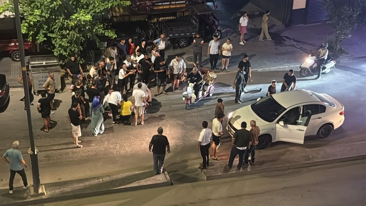 Yola Fırlayan Çocuğa Otomobil Çarptı