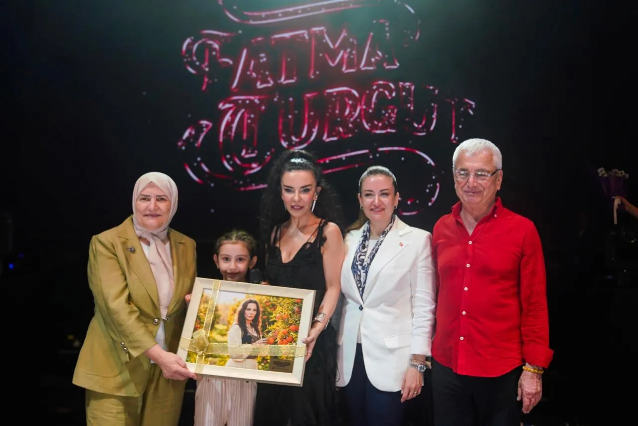 36. Finike Festivali ve 1 Temmuz Denizcilik ve Kabotaj Bayramı'nın 100. Yılı Coşkuyla Kutlandı - Antalya Haber