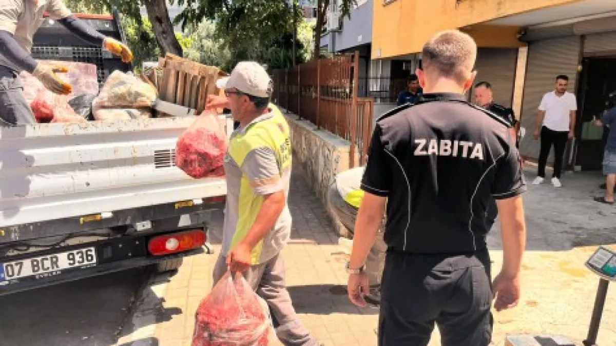 Kepez'de Gıda Deposuna Denetim: 152 Kilo Et ve 20 Bidon Turşuya El Konuldu - Antalya Haber