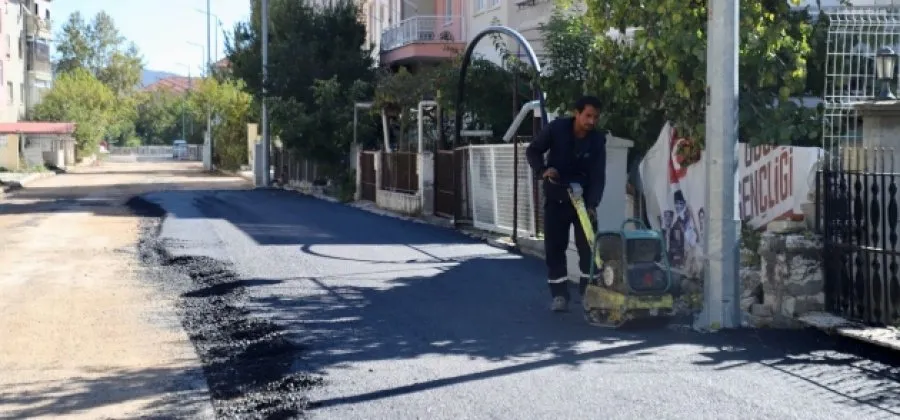 Yeni Mahalle'de Sıcak Asfalt Çalışmaları Başladı - Antalya Haber