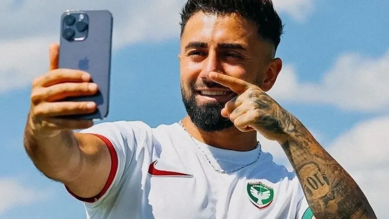 2.5 Sezon Amedspor'da Ter Dökmüştü! Yeni Takımı Belli Oldu - Antalya Haber