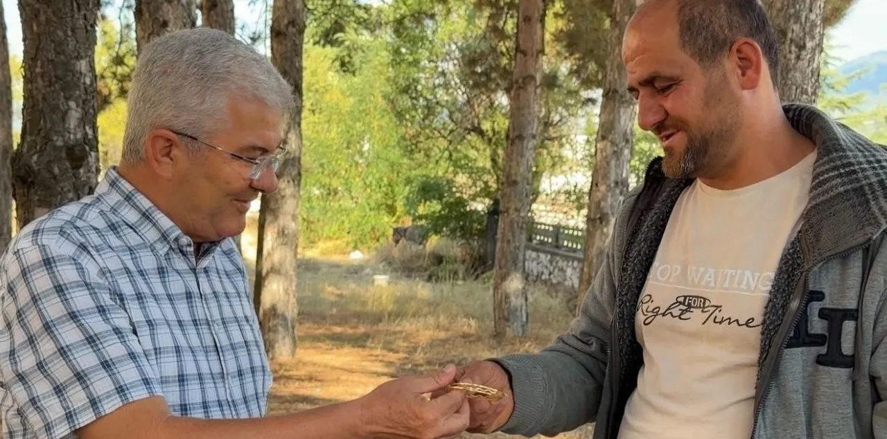 5 Ay Önce Dağda Kaybetmişti! 3 Altın Bileziği Çobanın Bulmasıyla Yeniden Kavuştu