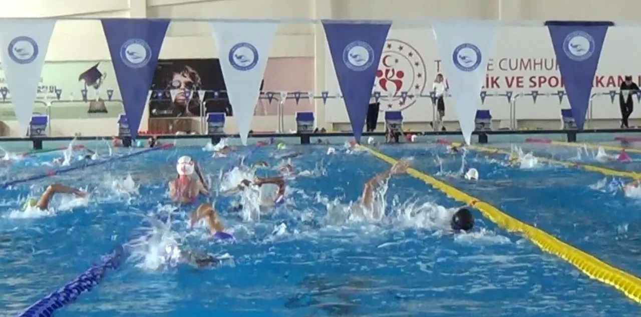94 Çocuk Sporcu Triatlon Bölgesel Ligi'nde Yarıştı