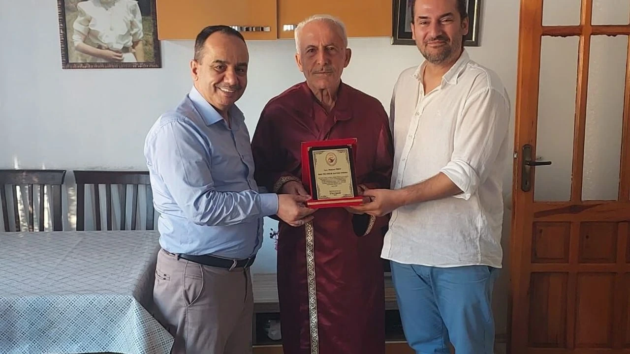 Alanya'da Ahilik Haftası'nda Anlamlı Vefa: Ustalar ve Genç Esnaf Onurlandırıldı - Antalya Haber