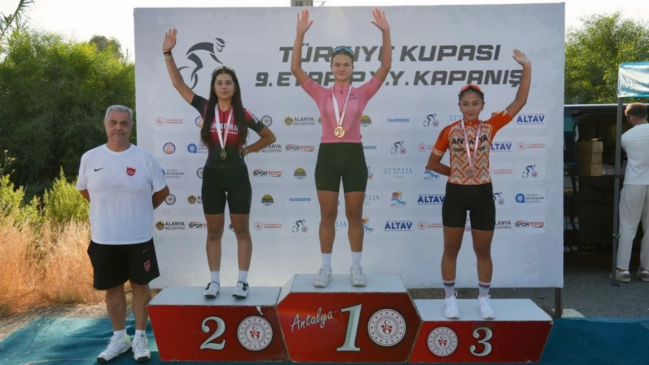 Alanya'nın Genç Bisikletçilerinden Türkiye Şampiyonası'nda Büyük Başarı - Antalya Haber