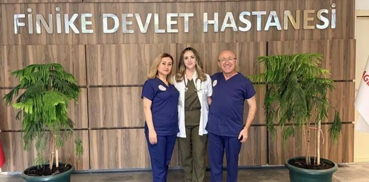 Anne ve Babasının Görev Yaptığı Hastaneye Doktor Olan Eylül: Küçüklüğümden Beri Kafama Koymuştum