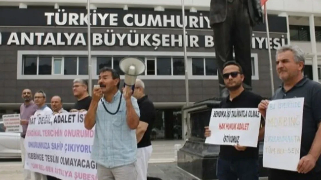 Antalya Büyükşehir'de Ulaşım Kartı Krizi - Antalya Haber