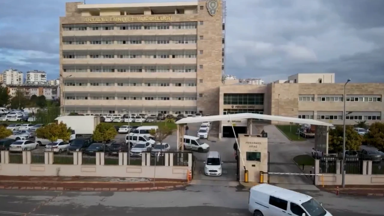 Antalya'da Fuhuş Soruşturmasında 3'üncü Dalga: 7 Gözaltı - Antalya Haber