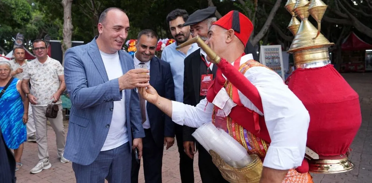 Antalya'da Adana Rüzgarı