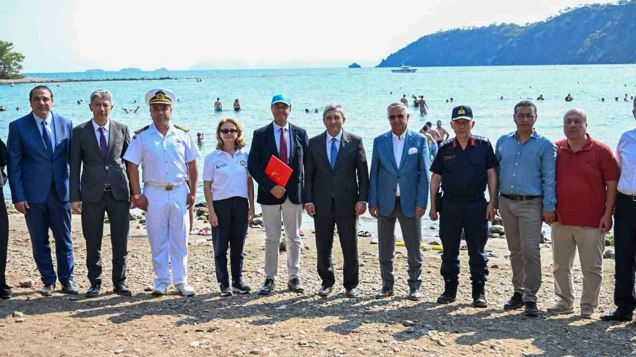 Antalya'da Deniz Bariyerleri ve Çöp Kaparlar Hayata Geçiriliyor - Antalya Haber