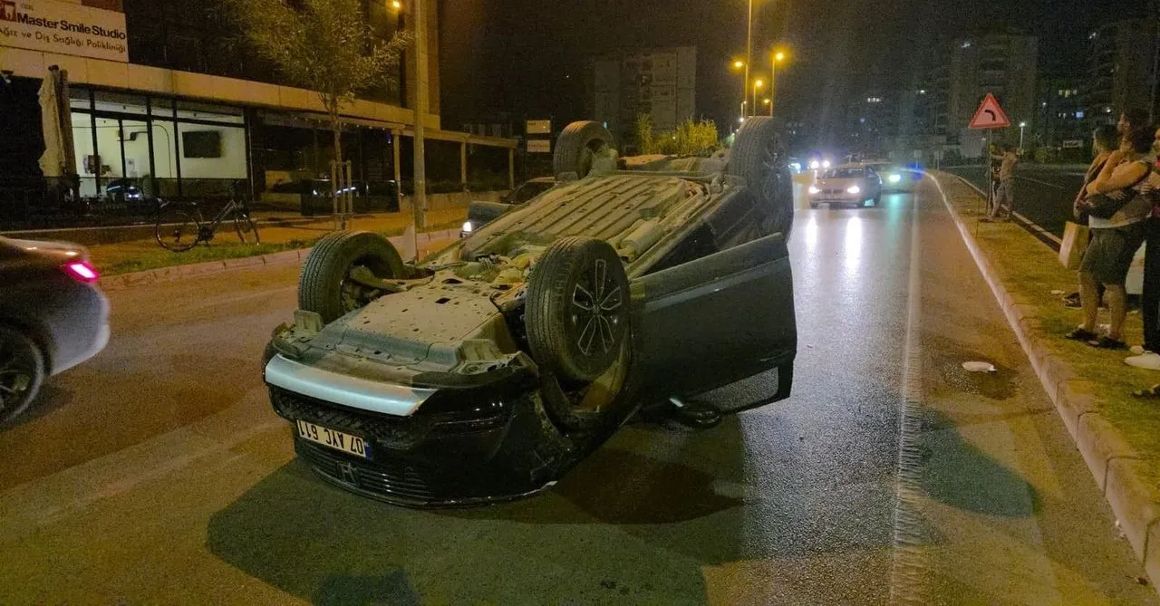 Antalya'da Virajı Alamadı, Ters Takla Attı