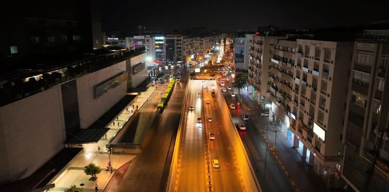Antalya'nın 100. Yıl Caddesi'nde Değişim Sürüyor: Sıra Alt Geçitlerde