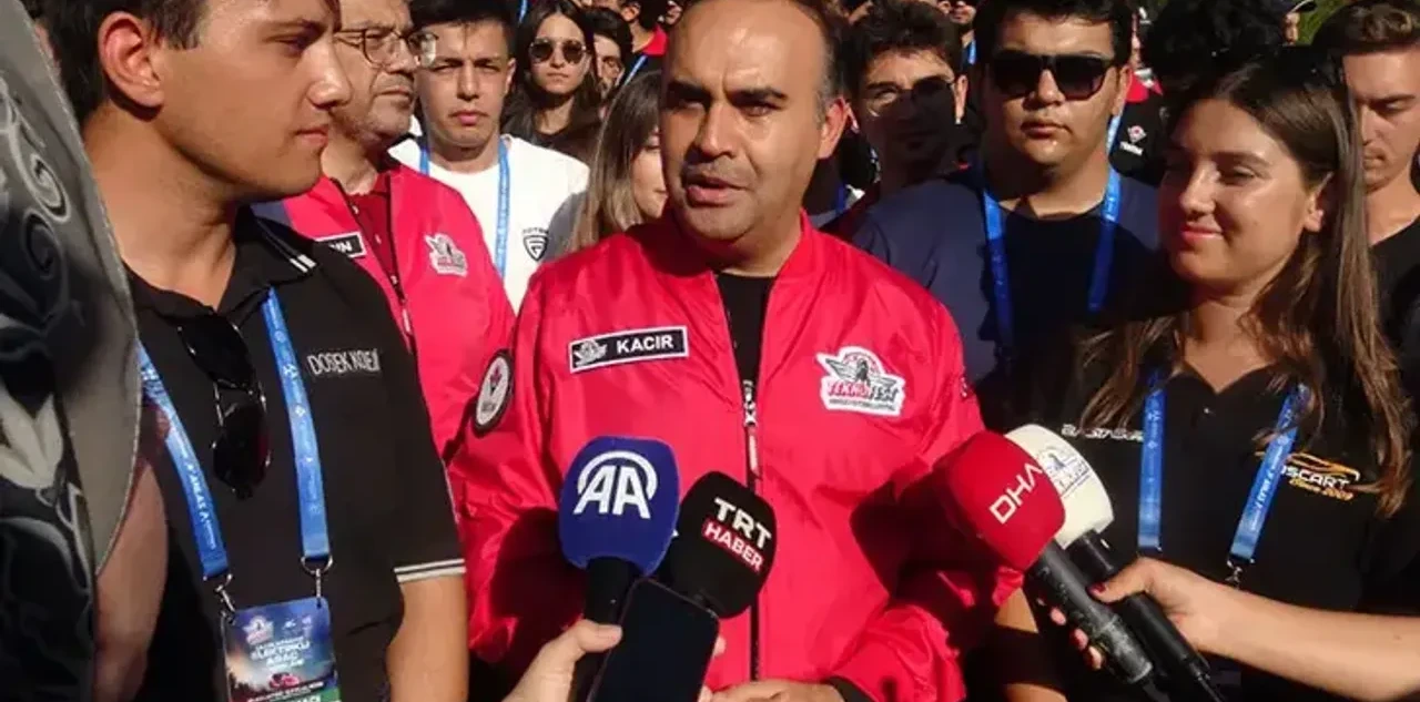 Bakan Kacır: Atatürk Havalimanı'nda Dünyanın En Büyük Teknoloji Girişimciliği Merkezini Kuruyoruz