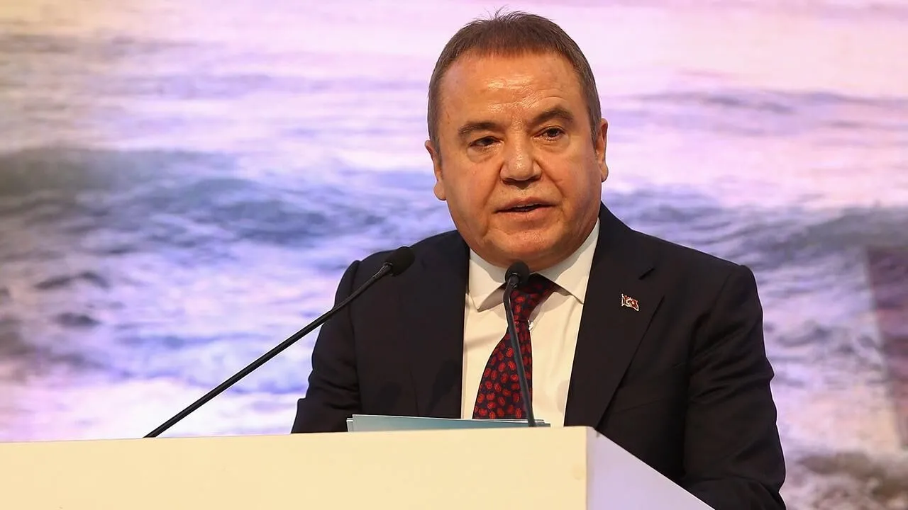 Kötü Haberi Böcek Verdi - Antalya Haber