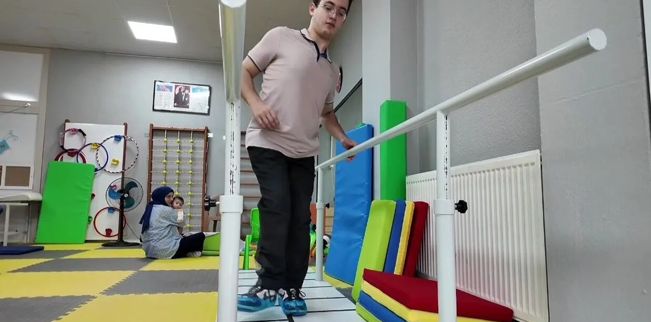 Engelli Gencin Azim Dolu Hikayesi