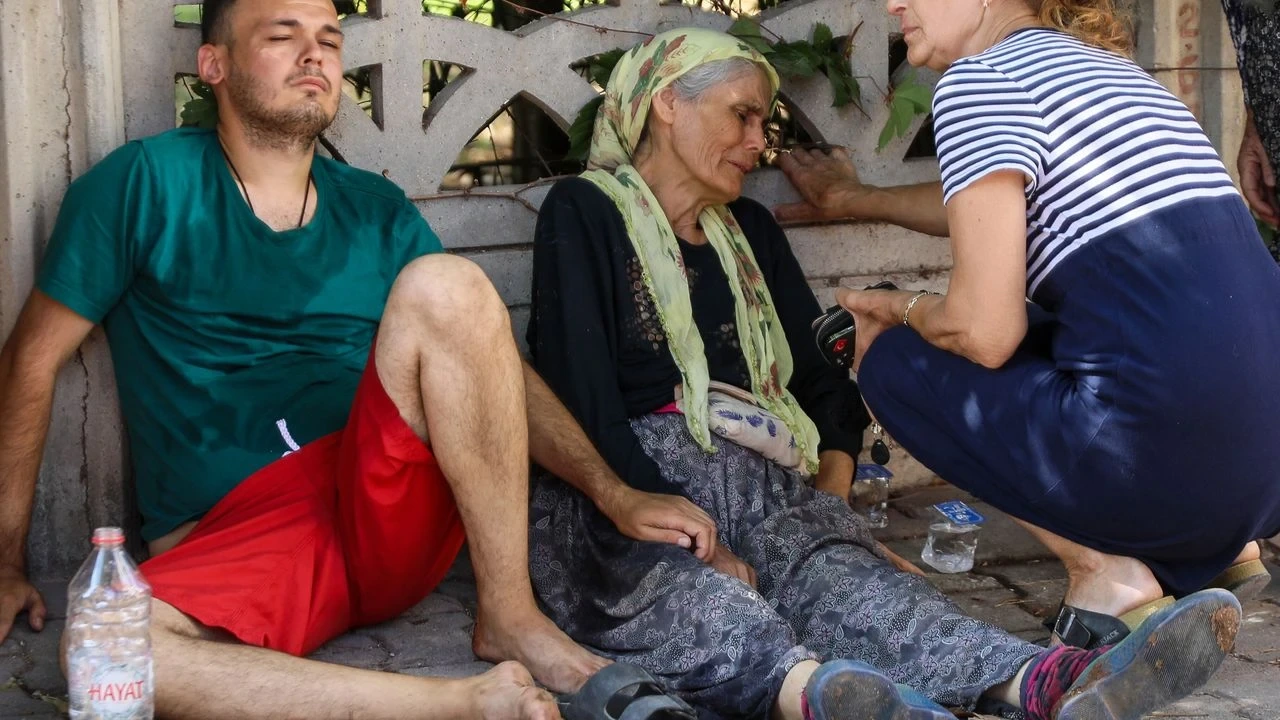 Evi Yanan Anne-Oğul Gözyaşı Döktü - Antalya Haber