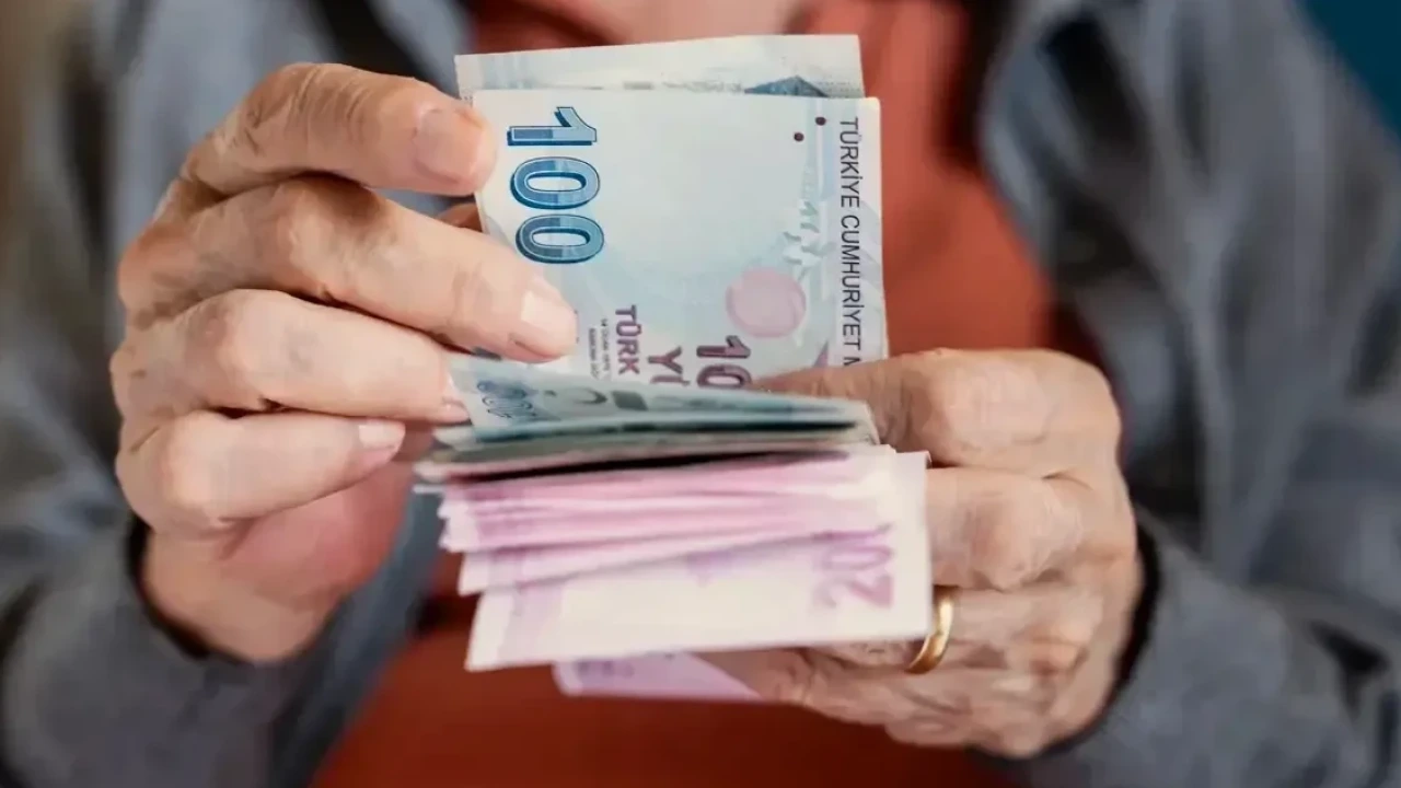 Eylül Ayı Yaşlı ve Engelli Aylıkları Ne Zaman Hesaplara Yatacak - Antalya Haber