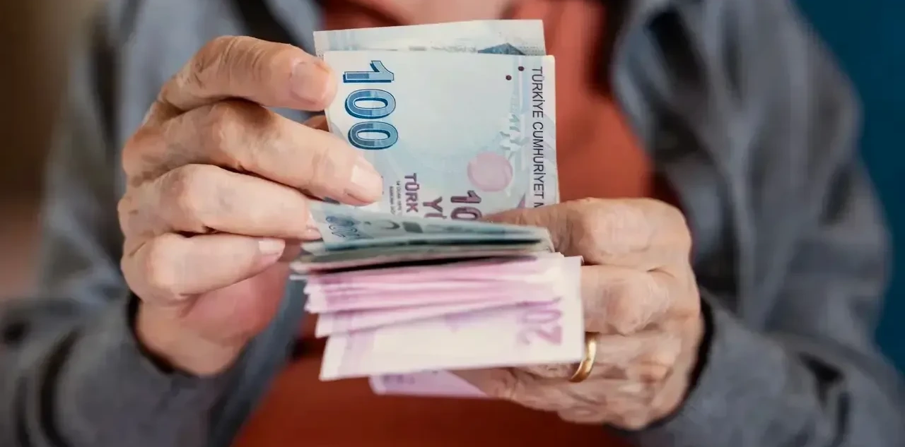 Eylül Ayı Yaşlı ve Engelli Aylıkları Ne Zaman Hesaplara Yatacak