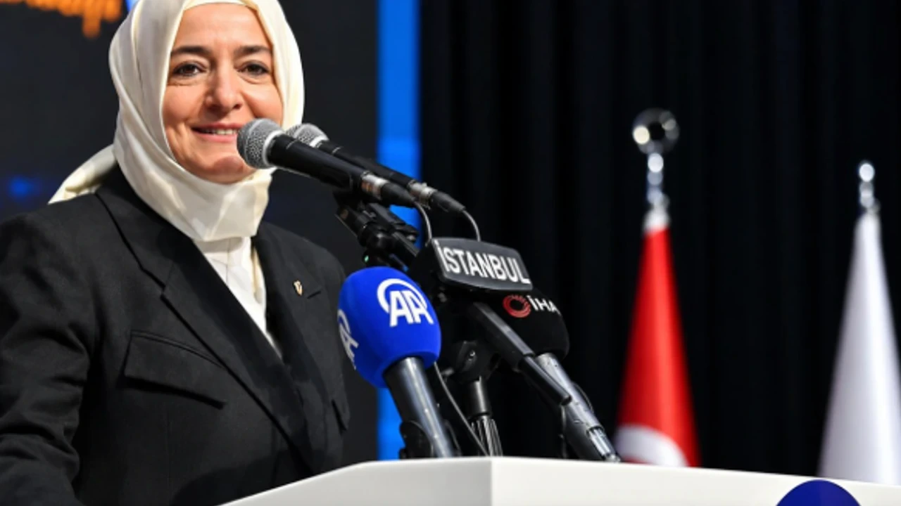 Fatma Betül Sayan Kaya, Ak Parti'deki Görevinden İstifa Etti - Antalya Haber