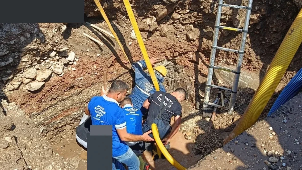 Kumluca'da ASAT Personeli Göçük Altında Kaldı - Antalya Haber