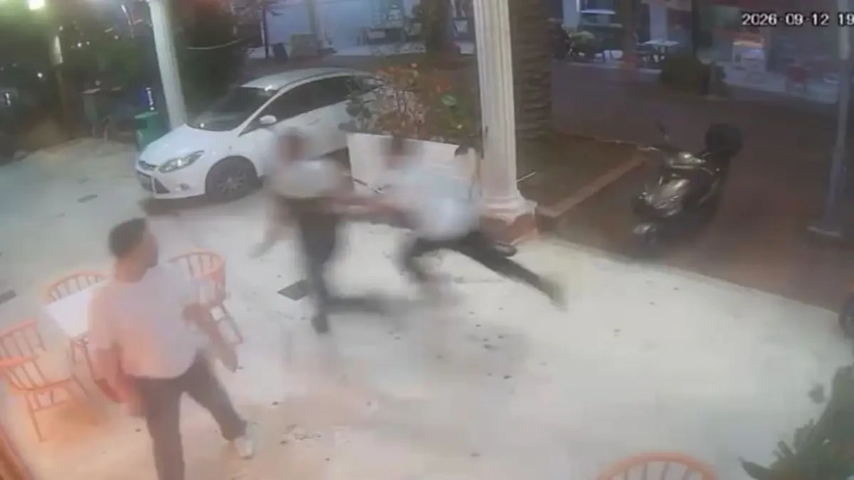 Gürültü Tartışması Sopalı Kavgayla Bitti: O Anlar Kamerada - Antalya Haber
