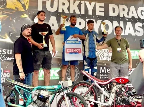 Hız Tutkunları Kepez'de Buluştu: Motodrag Şampiyonası'nda Dereceler Sahiplerini Buldu