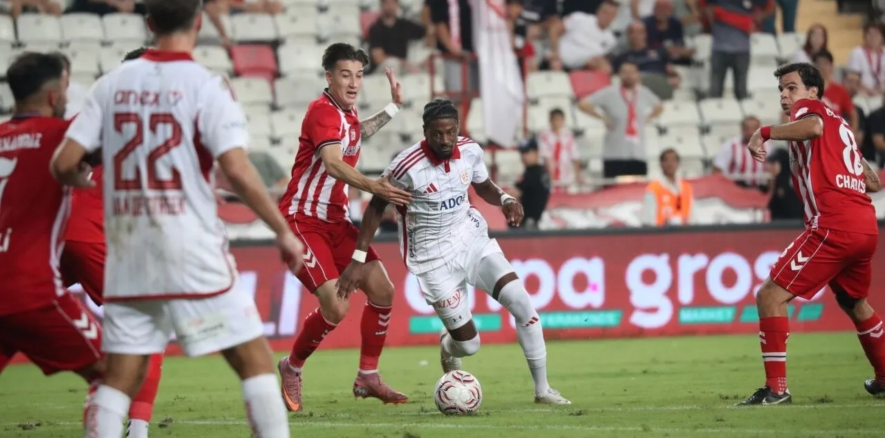İlhami Kaplan'dan Antalyaspor'a Olay Yaratan Benzetme: "Veteran Takımı Gibiydiler