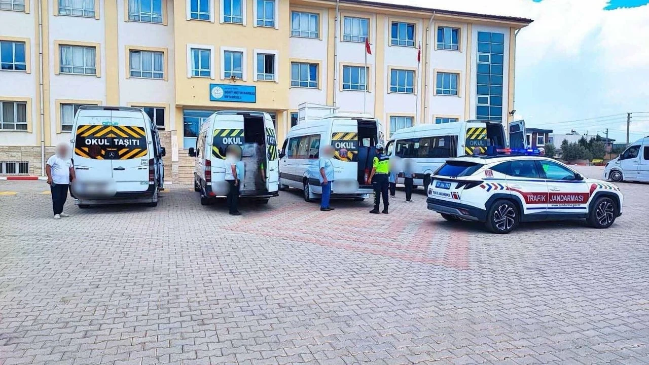Jandarmadan Servis Denetimi - Antalya Haber