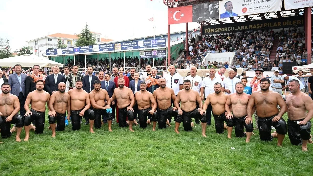 Korkuteli Yağlı Güreşleri’nde Altın Kemeri Ali İhsan Batmaz Kazandı - Antalya Haber