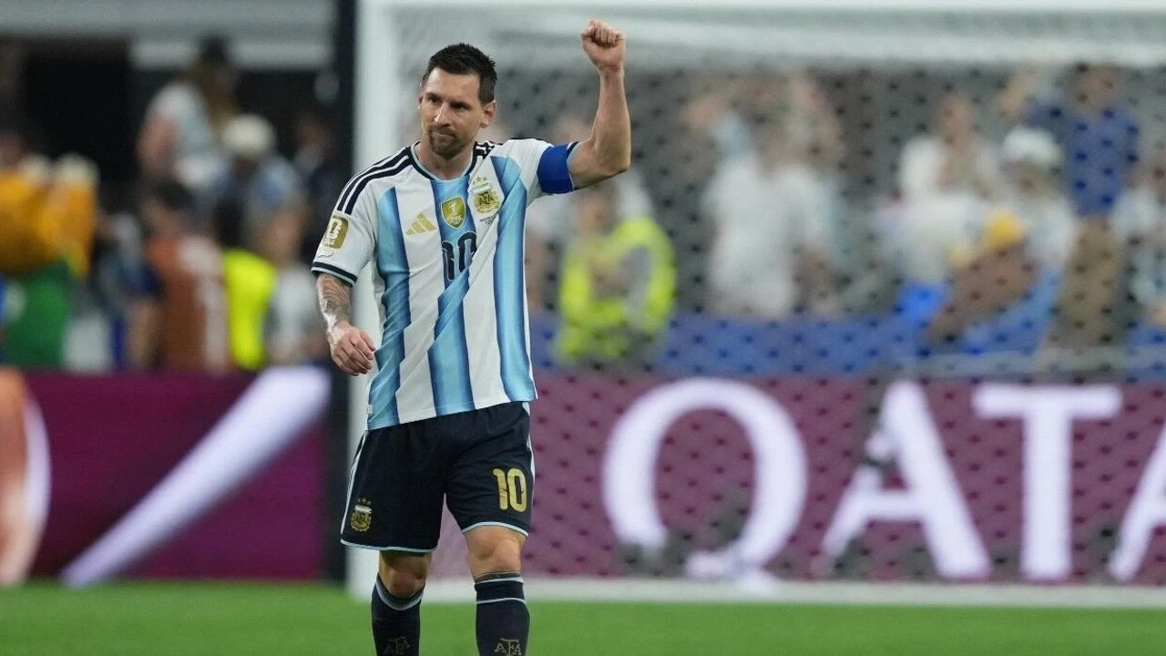 Lionel Messi İçin Saygı Duruşu - Antalya Haber