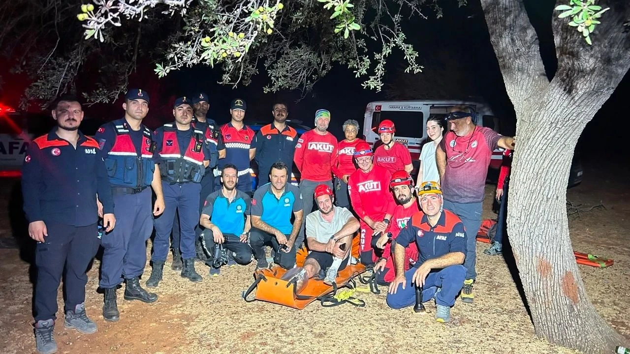 Mahsur Kalan Turist Ekiplerce Kurtarıldı