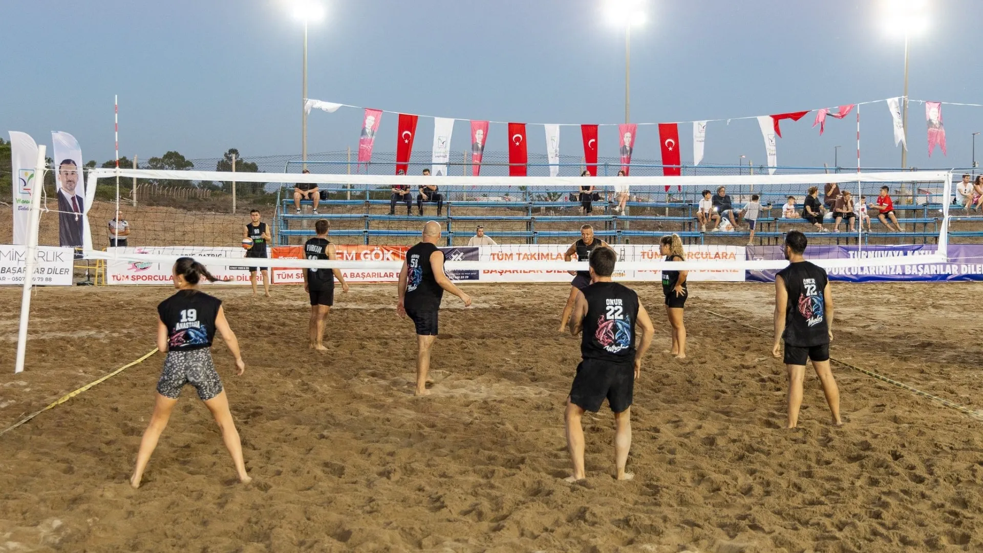Manavgat'ta Plaj Voleybolu Halk Turnuvası Yoğun Katılımla Başladı - Antalya Haber